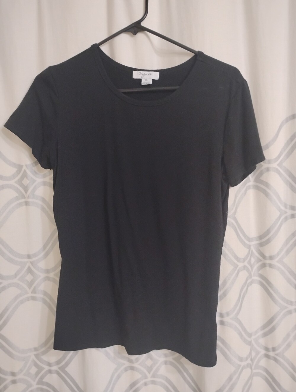 Vigoss Black Short-Sleeve Crewneck Tee